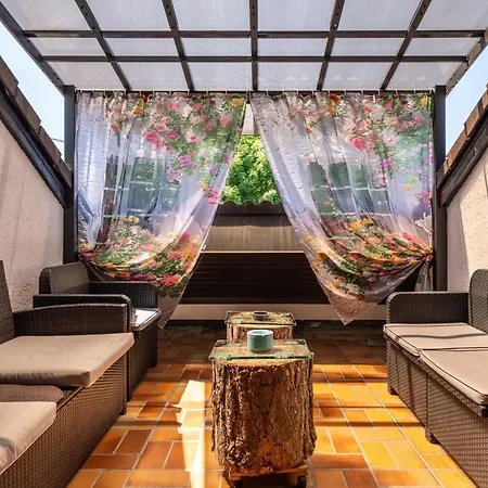 Gaestehaus Flora House Of Romance 3* Hohberg